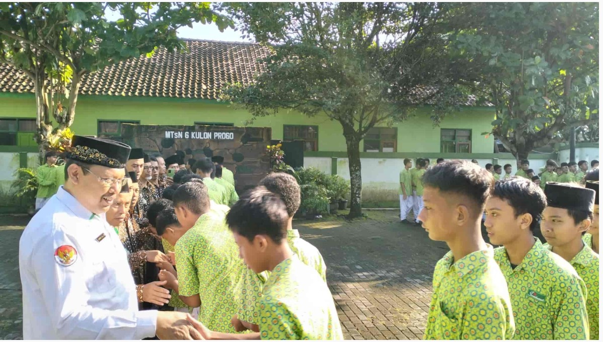 Momentum Hari Pertama Sekolah, MTsN 6 Kulon Progo Pererat Ukhuwah Melalui Syawalan